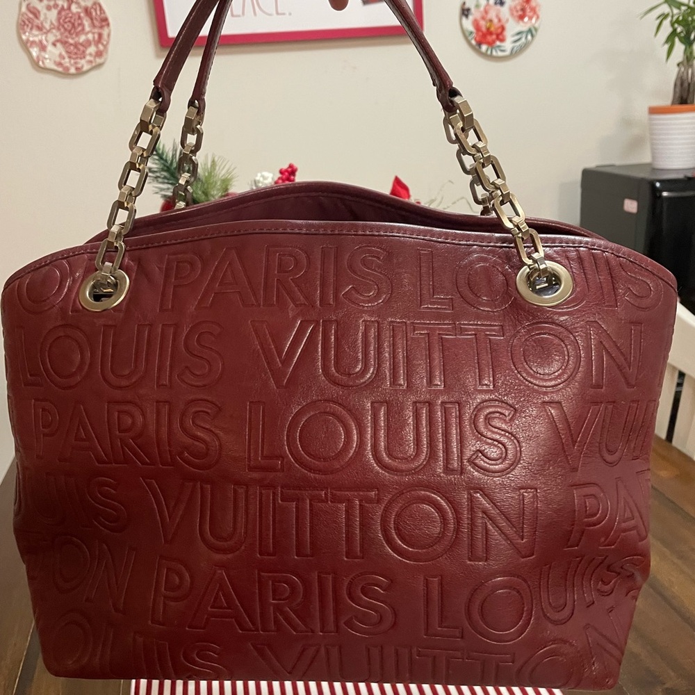 Authentic Louis Vuitton Paris Souple Whisper Handbag MM